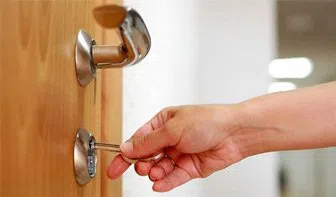 Metro Master Locksmith Longmeadow, MA 413-274-2809 Metro Master Locksmith Longmeadow, MA 413-274-2809 - 13-Re-Key-Locks